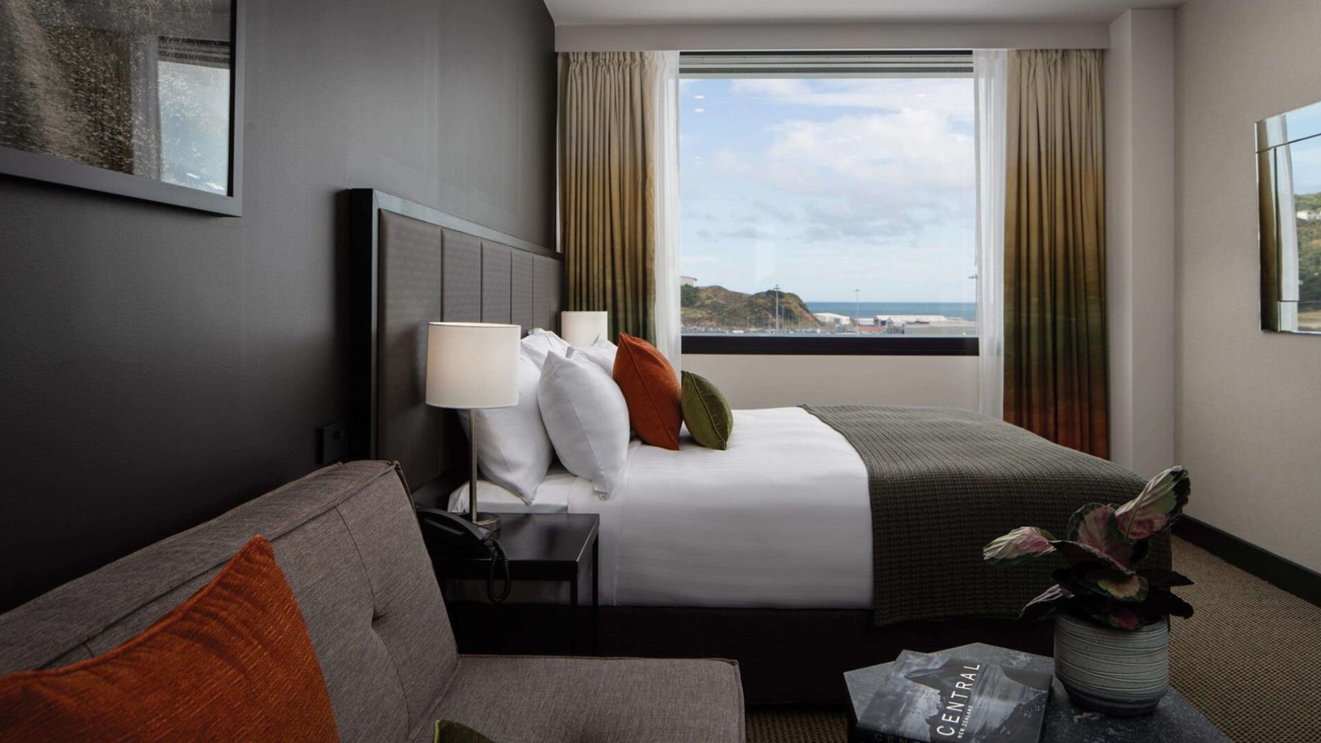 Bedroom, Rydges Wellington Airport
