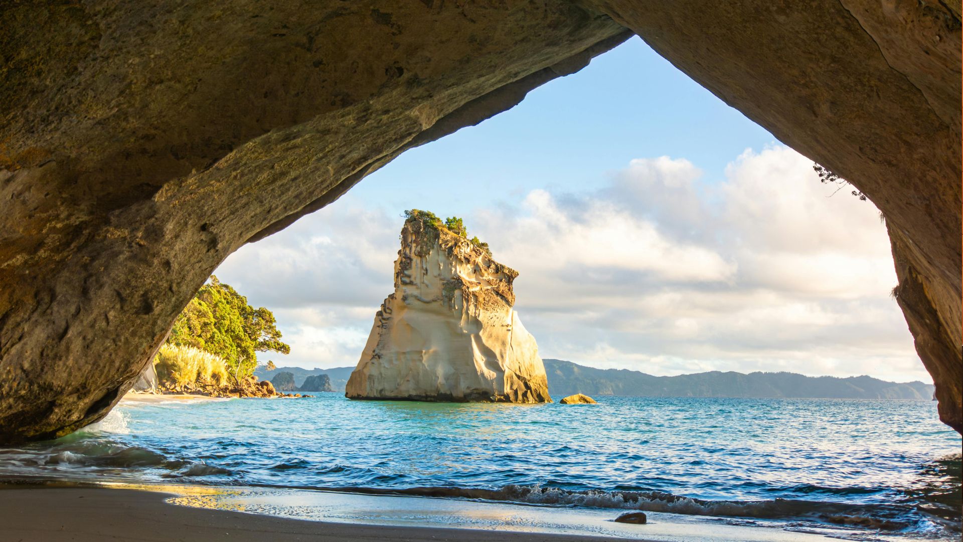 Cathedral Cove Beach And Scenic View New Zealand