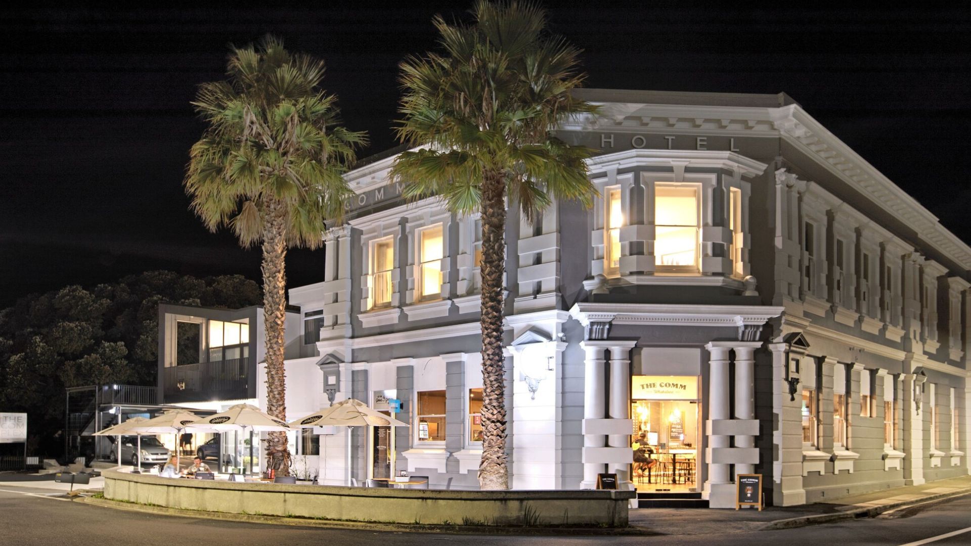 Front Of The Com Plex Motel in Ohope