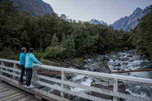 Milford Sound Coach Cruise Walk Group Walks Along Lake