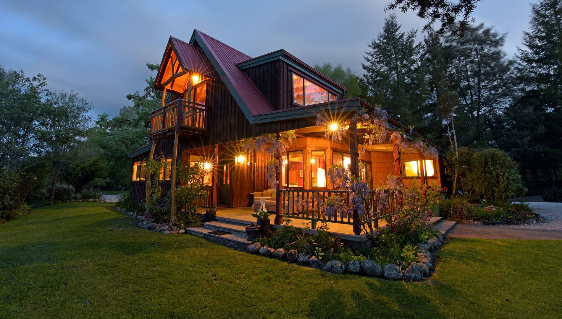 Murchison Lodge Exterior