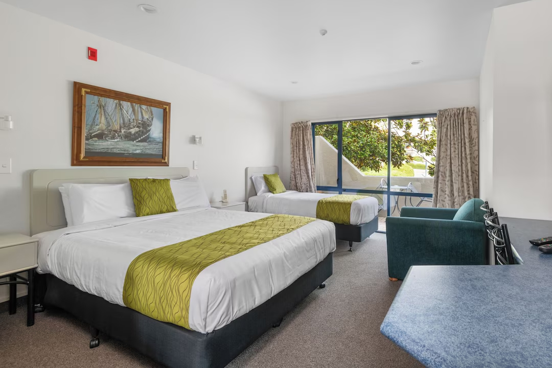 Panorama Motor Lodge Bed View