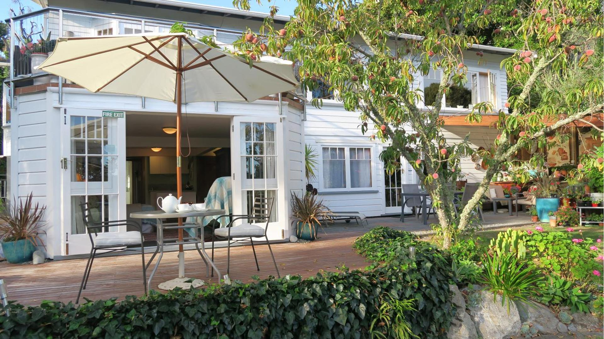 Ah House City Bb Nelson Exterior Patio