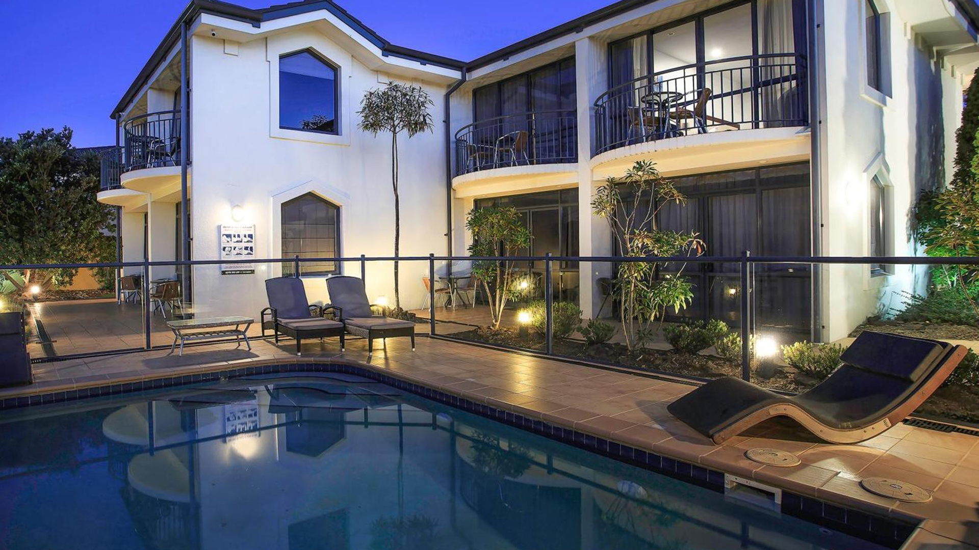 Delorenzo Studio Apartments Exterior With Pool