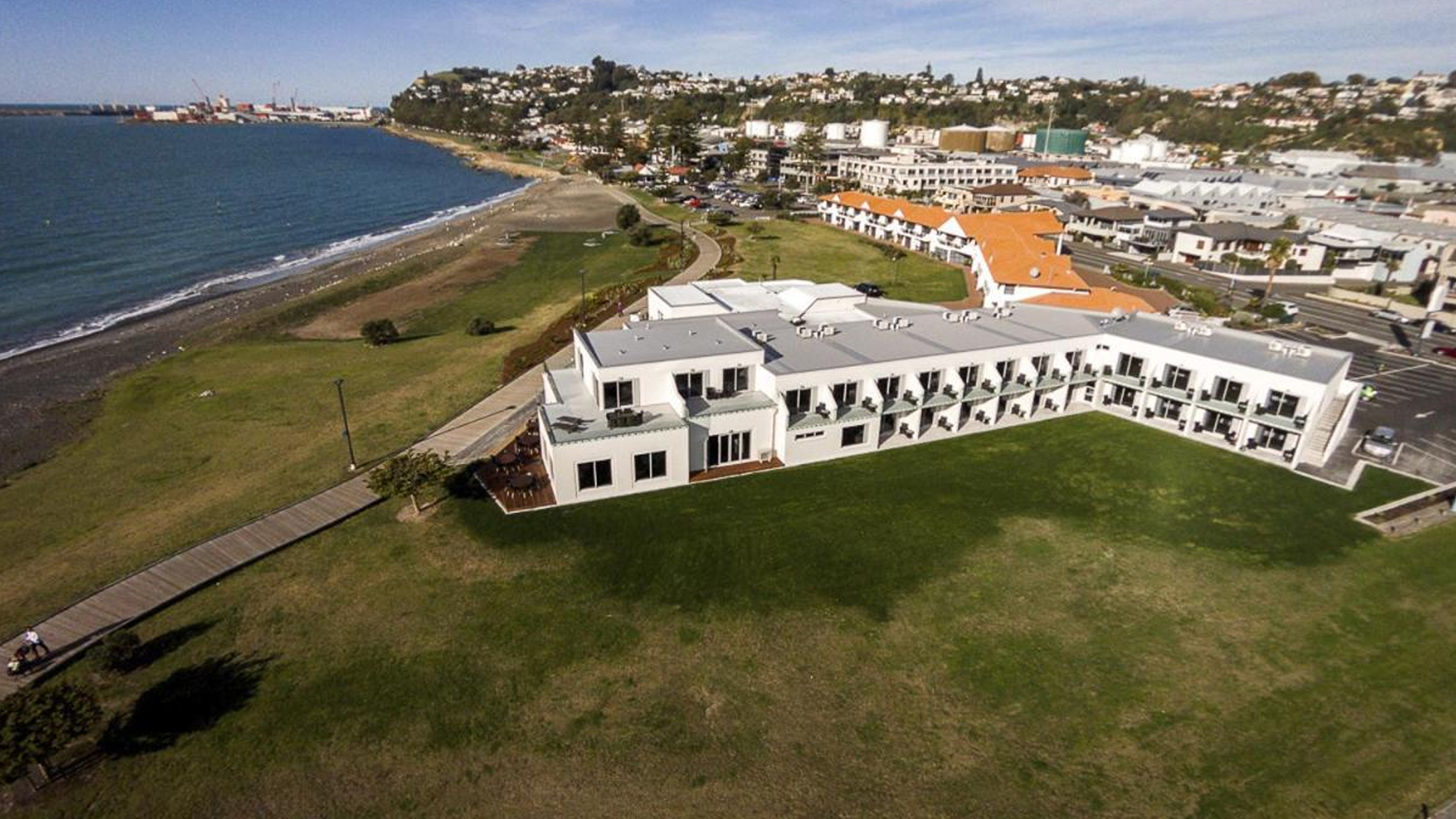 East Pier Hotel Exterior Arial