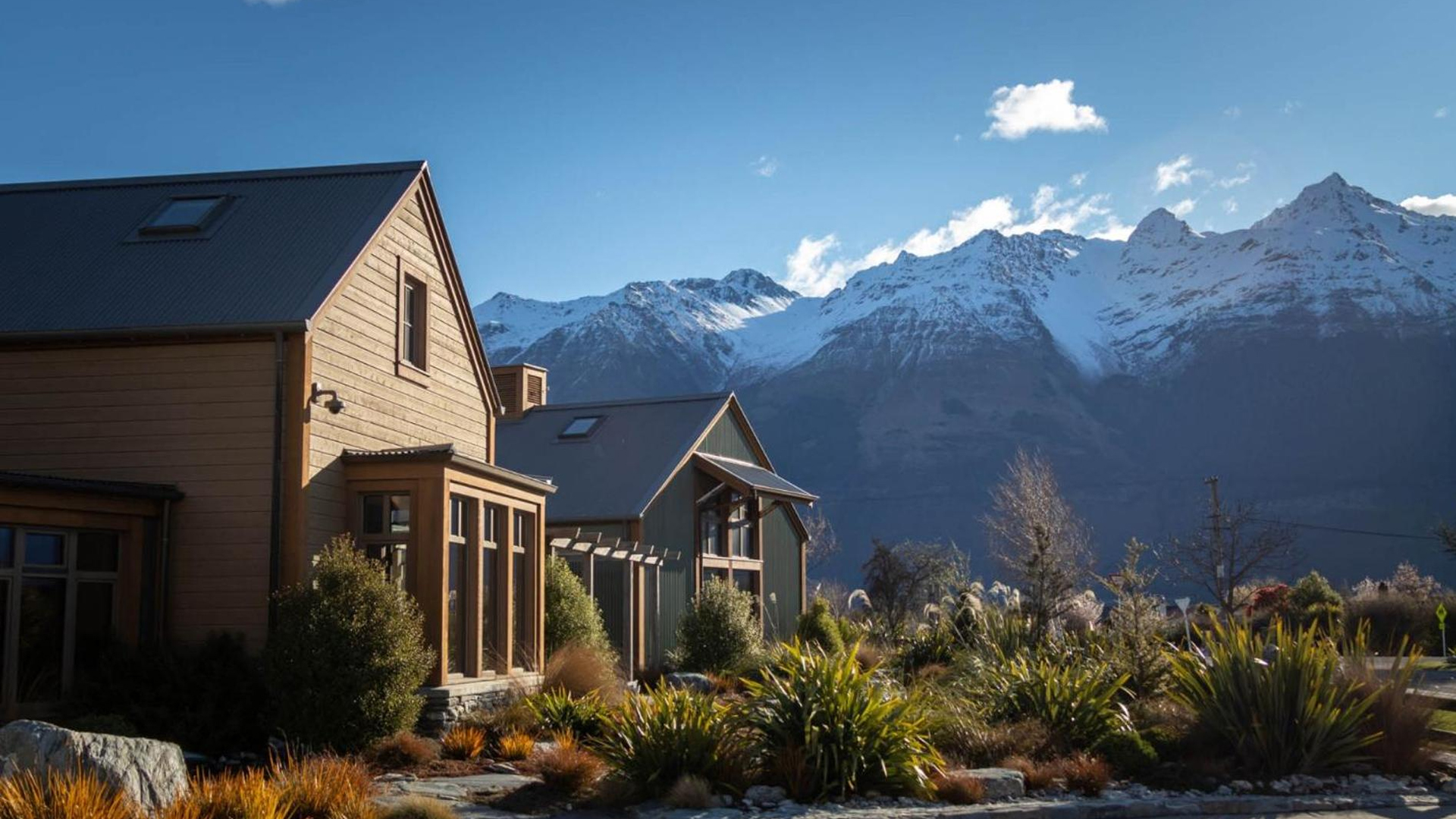 Headwaters Eco Lodge Exterior