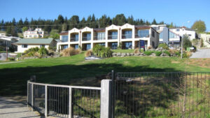 Moorings Motel And Apartments Front Building