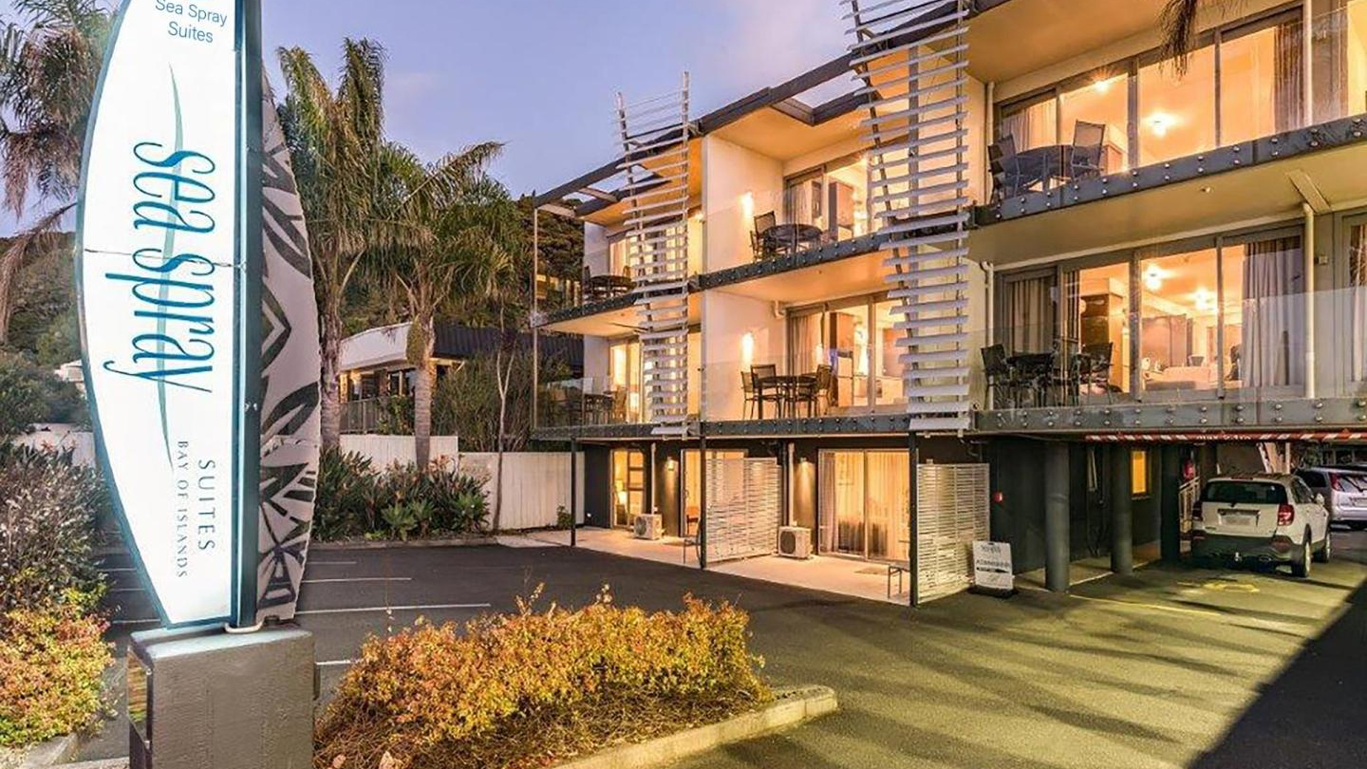 Sea Spray Suites Exterior