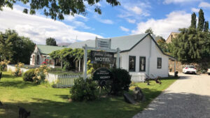 Settlers Cottage Motel Exterior