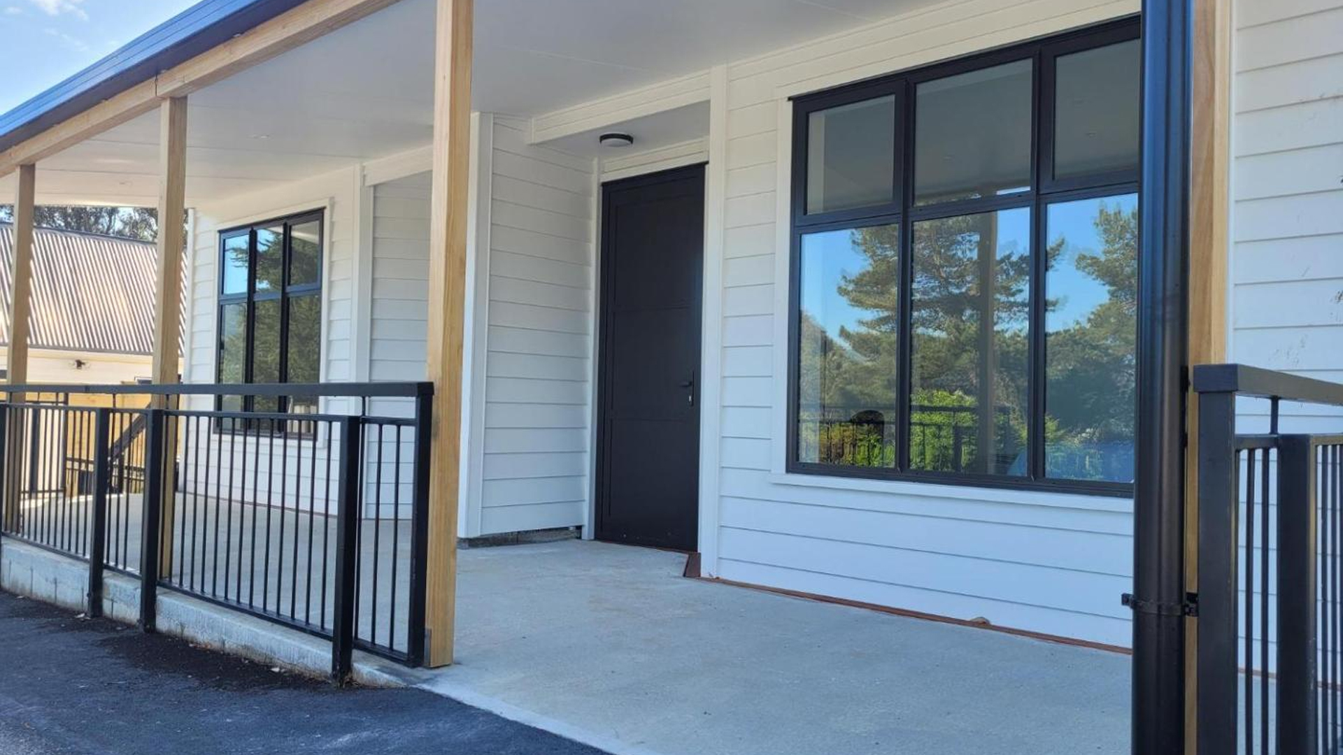 Taimana Boutique Motel Exterior