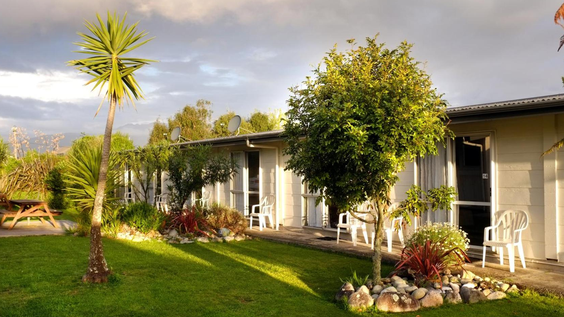 Westport Motel Exterior