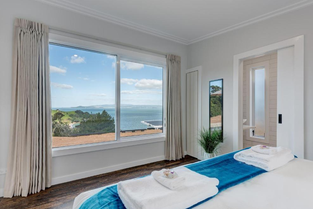 Woodside Bay Chalets Bedroom