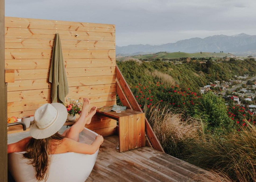 Clifftop Cabins Outdoor Tub